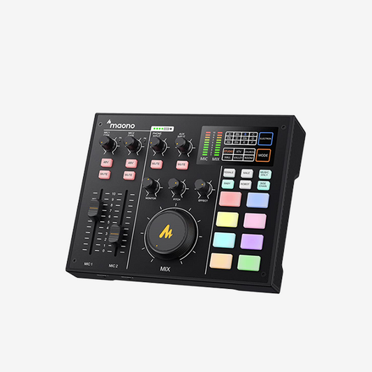 mage demonstrating the integrated jingle pads on the Maonocaster AM100, highlighting the customizability for sound effects.