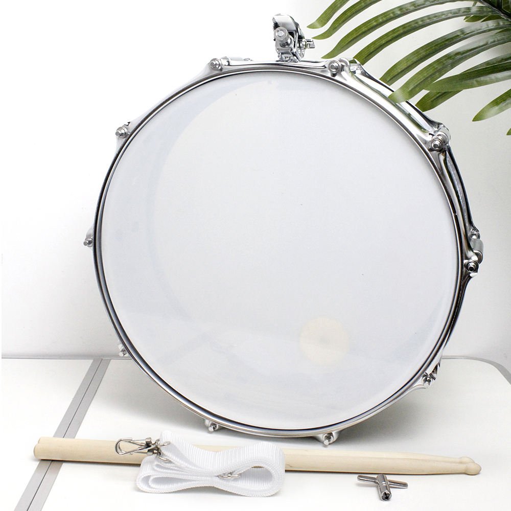 Premier marching snare drum Kenya top-down view of drumhead and rim tension system