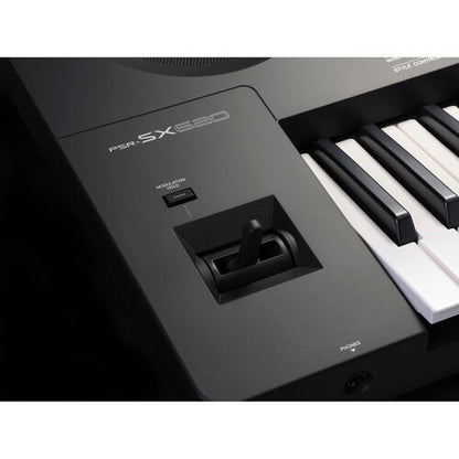 Yamaha PSR-SX620 arranger keyboard Kenya Live Control knobs, Tempo and Transpose buttons close-up`