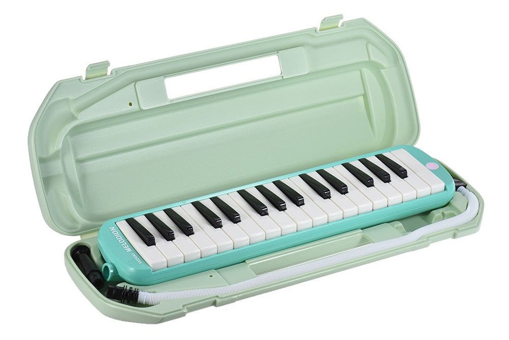 32-key melodica Kenya — portable wind keyboard with mouthpiece and tube