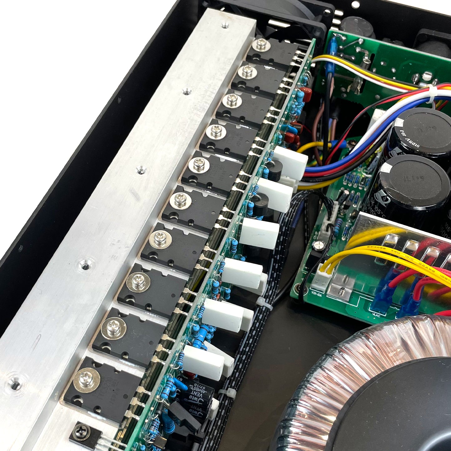Yamaha P7000S Professional Power Amplifier — 2‑Channel 700W, Nairobi Delivery