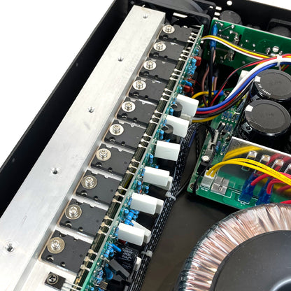 Yamaha P7000S Professional Power Amplifier — 2‑Channel 700W, Nairobi Delivery
