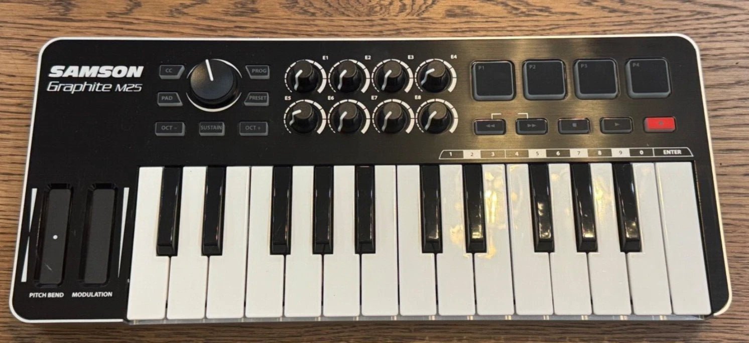 Samson Graphite M25 MIDI controller top view showing 25 mini keys and 8 backlit pads