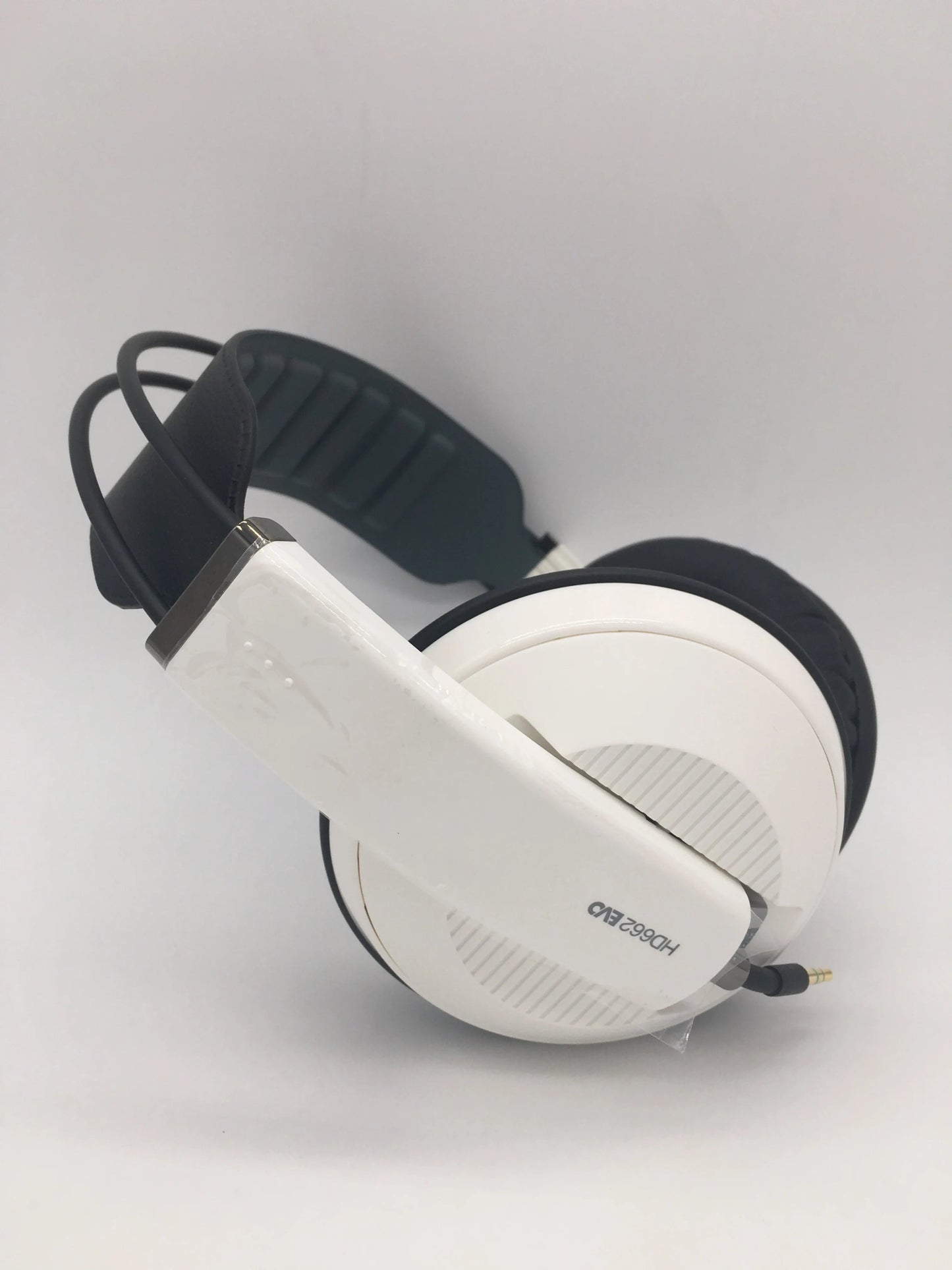 Superlux HD662EVO Closed - Type Monitoring Headphone – Studio Headset with Extra Earmuffs and Self - Adjusting Headband - ZAMAR AUDIO SOLUTIONS