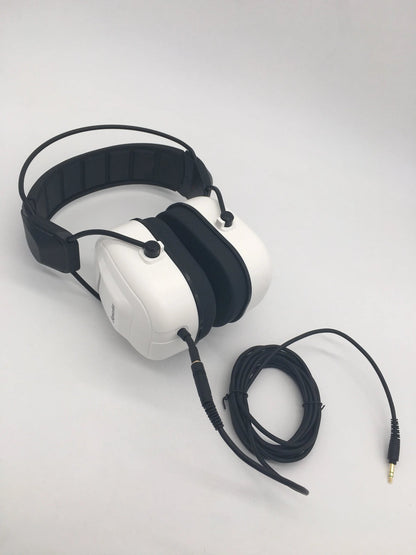 Superlux HD665 Closed-Back Professional Studio Monitor Headphones – Ideal for Drummers & Bass Players - ZAMAR AUDIO SOLUTIONS