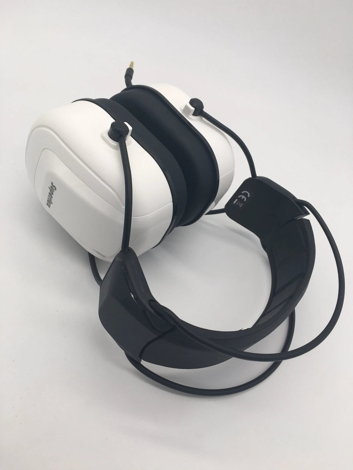 Superlux HD665 Closed-Back Professional Studio Monitor Headphones – Ideal for Drummers & Bass Players - ZAMAR AUDIO SOLUTIONS
