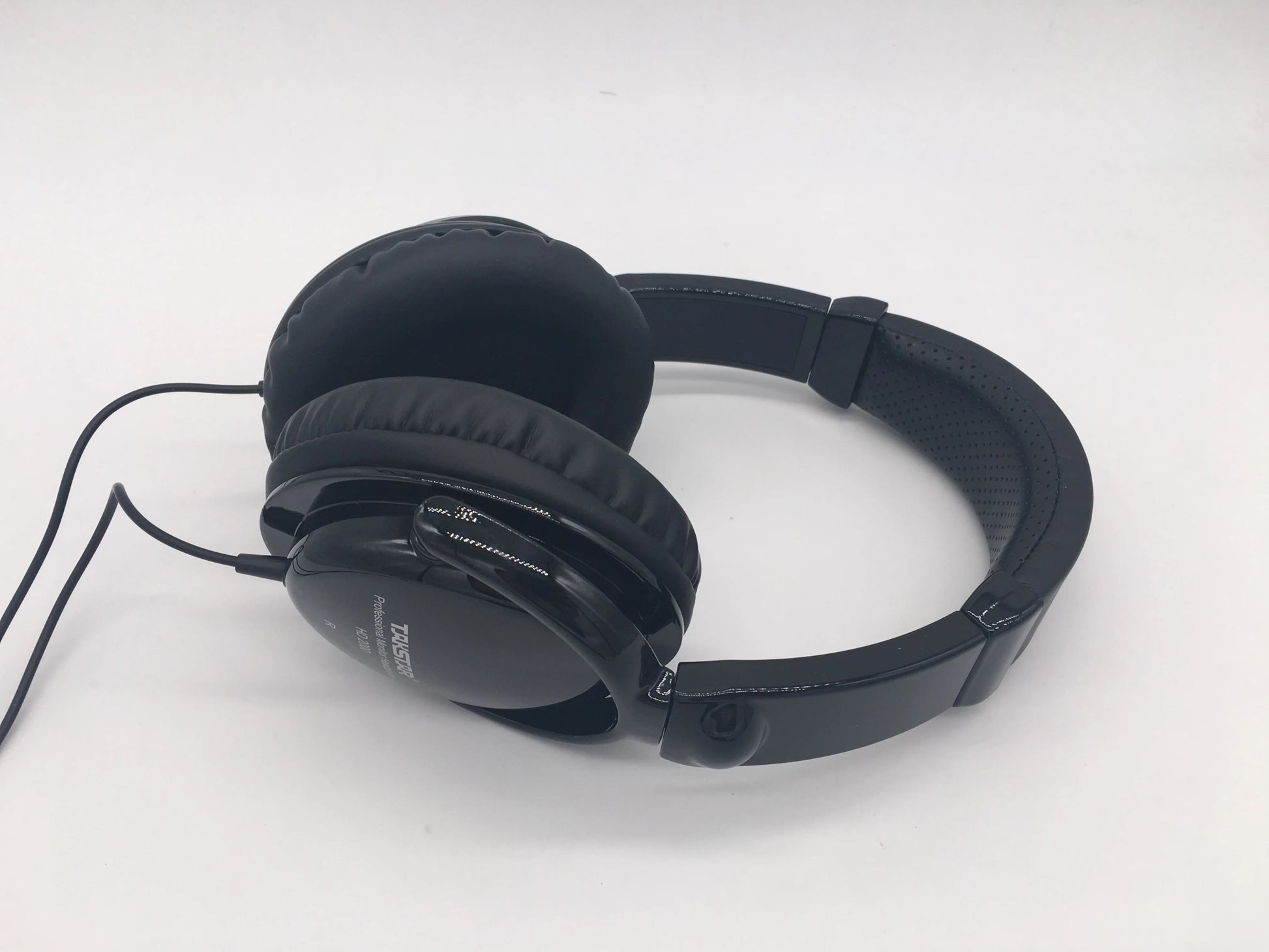 Takstar HD2000 Monitor Headphone – HiFi Stereo Headphones for Professional Dynamic Audio Mixing, DJ, Studio Recording Monitoring - ZAMAR AUDIO SOLUTIONS