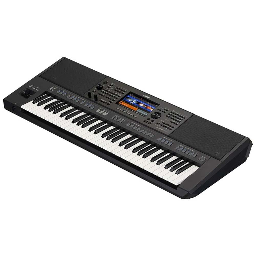 Yamaha PSR-SX720+ Bluetooth arranger keyboard – angled front view showing 61 keys and backlit LCD display