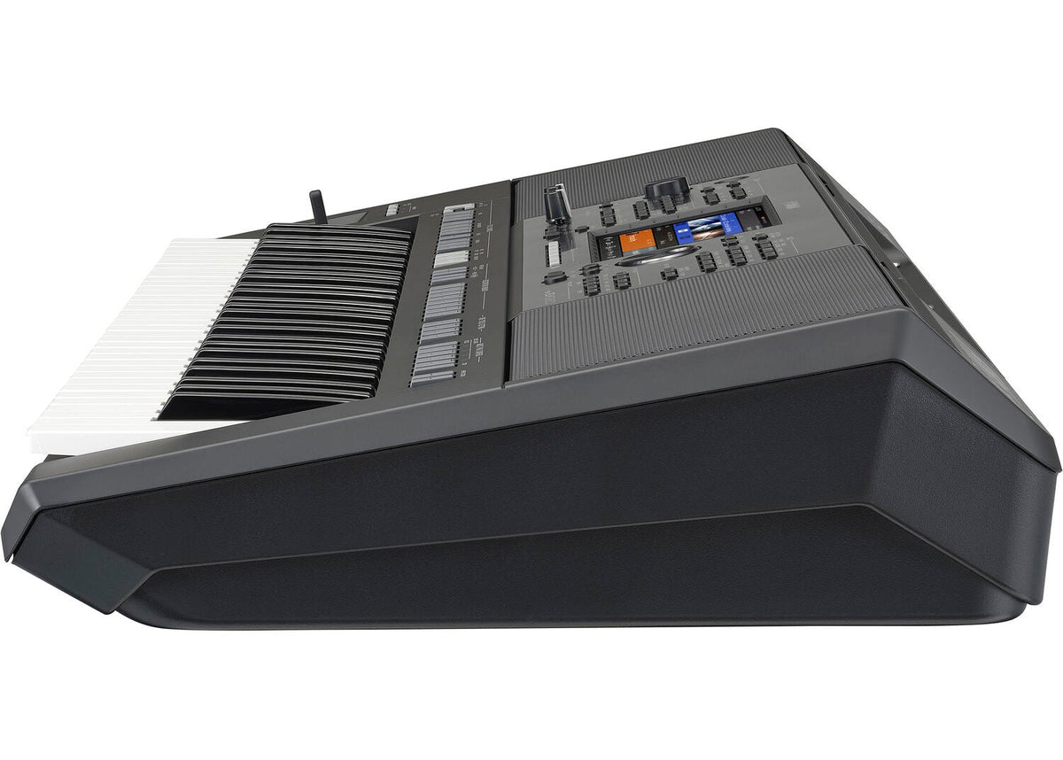 Yamaha PSR-SX920 Kenya right-side profile showing keyboard depth, keys and sloping control panel